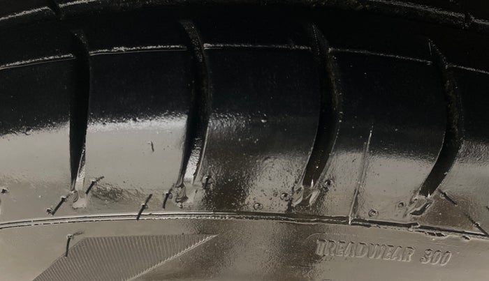 2013 Hyundai i10 SPORTZ 1.2, Petrol, Manual, 82,578 km, Right Front Tyre Tread