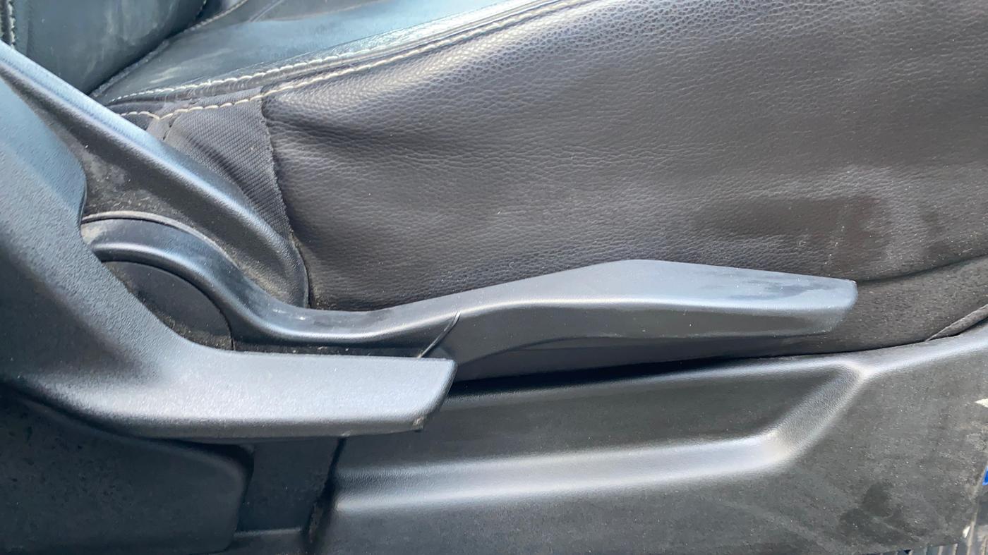 2019 Maruti XL6 ALPHA AT, Petrol, Automatic, 94,172 km, Driver Side Adjustment Panel