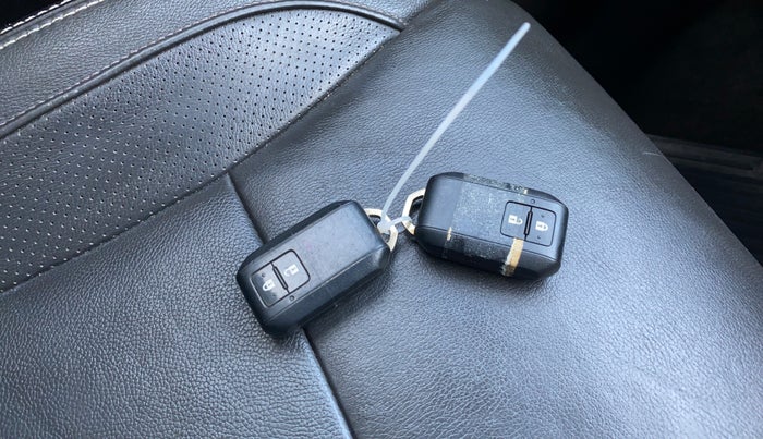 2019 Maruti XL6 ALPHA MT, Petrol, Manual, 94,172 km, Key Close Up