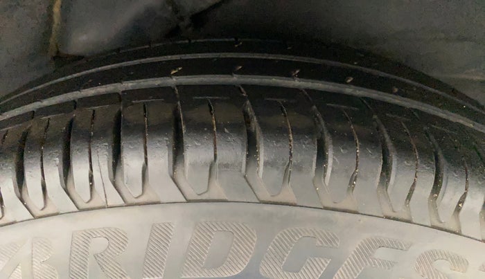 2010 Hyundai i10 MAGNA 1.2, Petrol, Manual, 62,995 km, Left Rear Tyre Tread