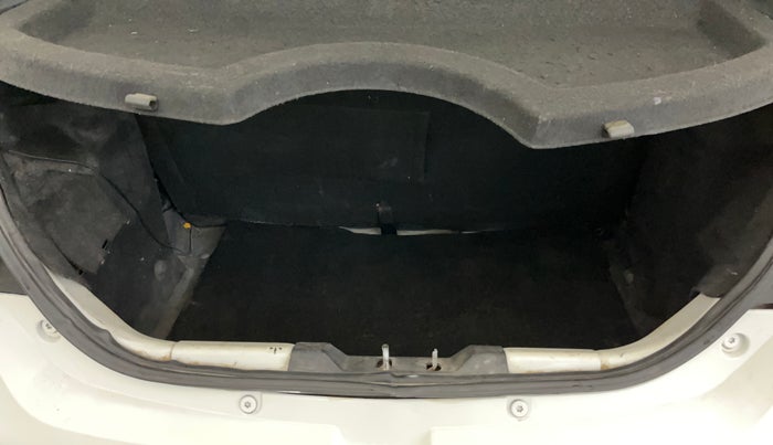 2018 Tata Tiago XZ PETROL, Petrol, Manual, 96,633 km, Boot Inside
