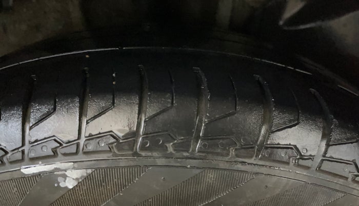 2018 Tata Tiago XZ PETROL, Petrol, Manual, 96,633 km, Right Rear Tyre Tread