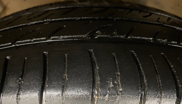 2014 Hyundai Xcent S 1.2, Petrol, Manual, 50,192 km, Left Front Tyre Tread