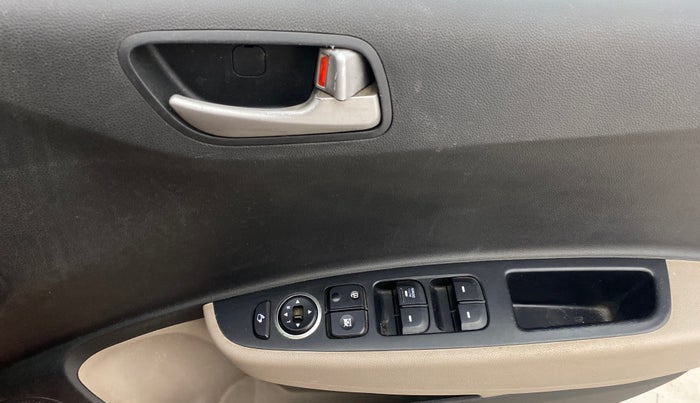 2014 Hyundai Xcent S 1.2, Petrol, Manual, 50,192 km, Driver Side Door Panels Control