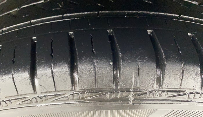 2015 Hyundai Grand i10 SPORTZ 1.2 KAPPA VTVT, Petrol, Manual, 44,365 km, Left Rear Tyre Tread