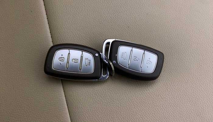 2015 Hyundai Grand i10 SPORTZ 1.2 KAPPA VTVT, Petrol, Manual, 44,365 km, Key Close Up