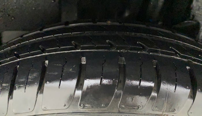 2018 Maruti Swift VXI, Petrol, Manual, 3,337 km, Left Rear Tyre Tread