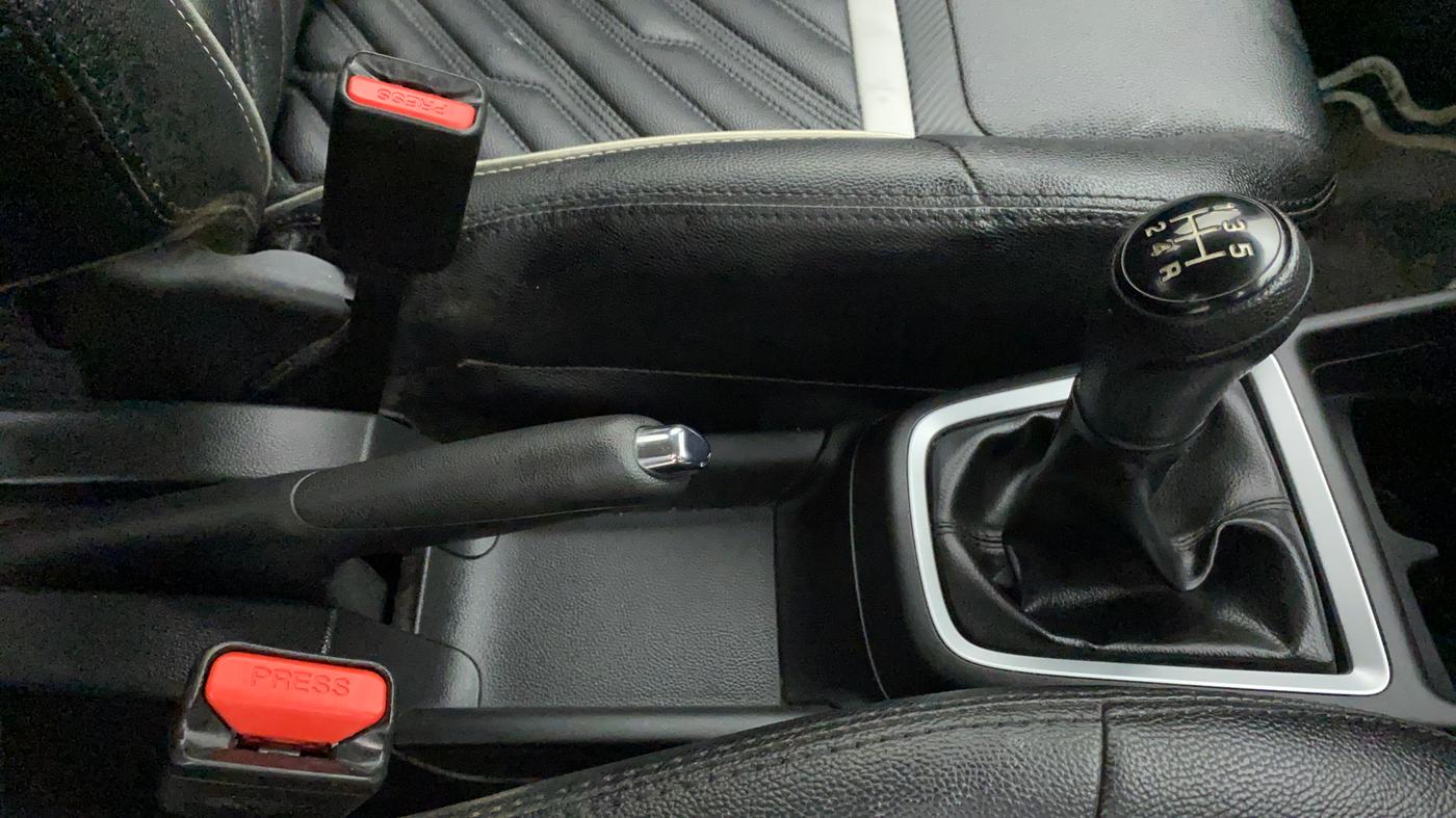 2018 Maruti Swift VXI, Petrol, Manual, 3,337 km, Gear Lever