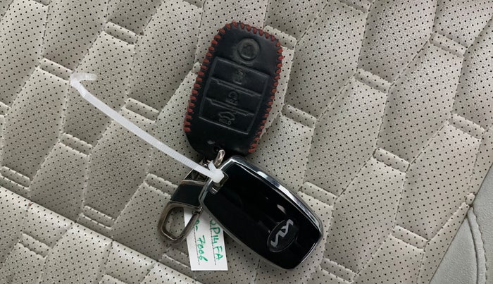 2022 KIA SELTOS HTX PETROL 1.5, Petrol, Manual, 58,451 km, Key Close Up