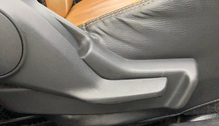 2020 Maruti Baleno DELTA PETROL 1.2, Petrol, Manual, 33,370 km, Driver Side Adjustment Panel