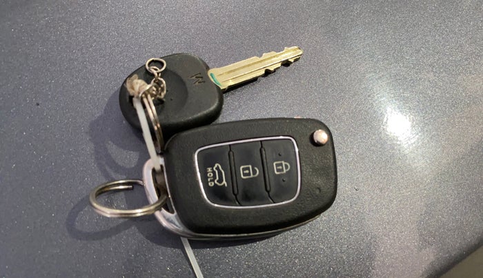 2016 Hyundai Elite i20 MAGNA 1.2, CNG, Manual, 61,101 km, Key Close Up