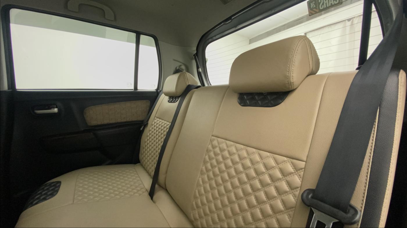 2017 Maruti Wagon R 1.0 VXI (O) AMT, CNG, Automatic, 66,873 km, Right Side Rear Door Cabin