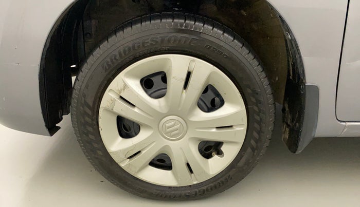 2017 Maruti Wagon R 1.0 VXI (O) AMT, CNG, Automatic, 66,873 km, Left Front Wheel