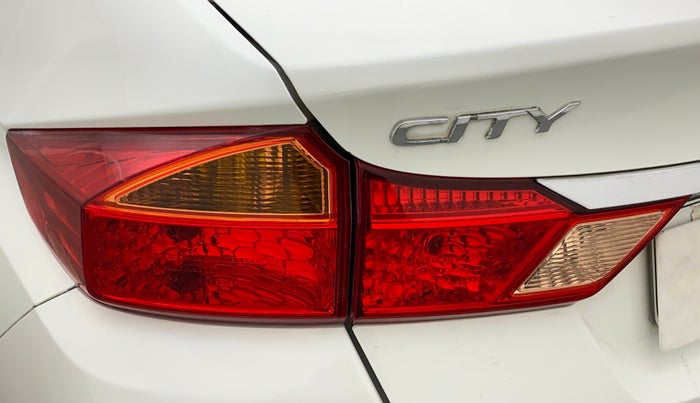 2018 Honda City V MT PETROL, Petrol, Manual, 35,869 km, Left tail light - Minor scratches