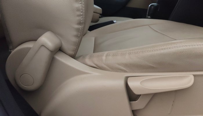 2018 Volkswagen Ameo HIGHLINE PLUS 1.5L AT 16 ALLOY, Diesel, Automatic, 20,310 km, Driver Side Adjustment Panel