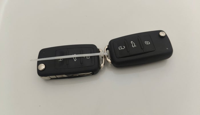 2018 Volkswagen Ameo HIGHLINE PLUS 1.5L AT 16 ALLOY, Diesel, Automatic, 20,310 km, Key Close Up