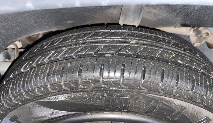 2019 Renault Kwid RXT 1.0 AMT (O), Petrol, Automatic, 10,649 km, Left Rear Tyre Tread