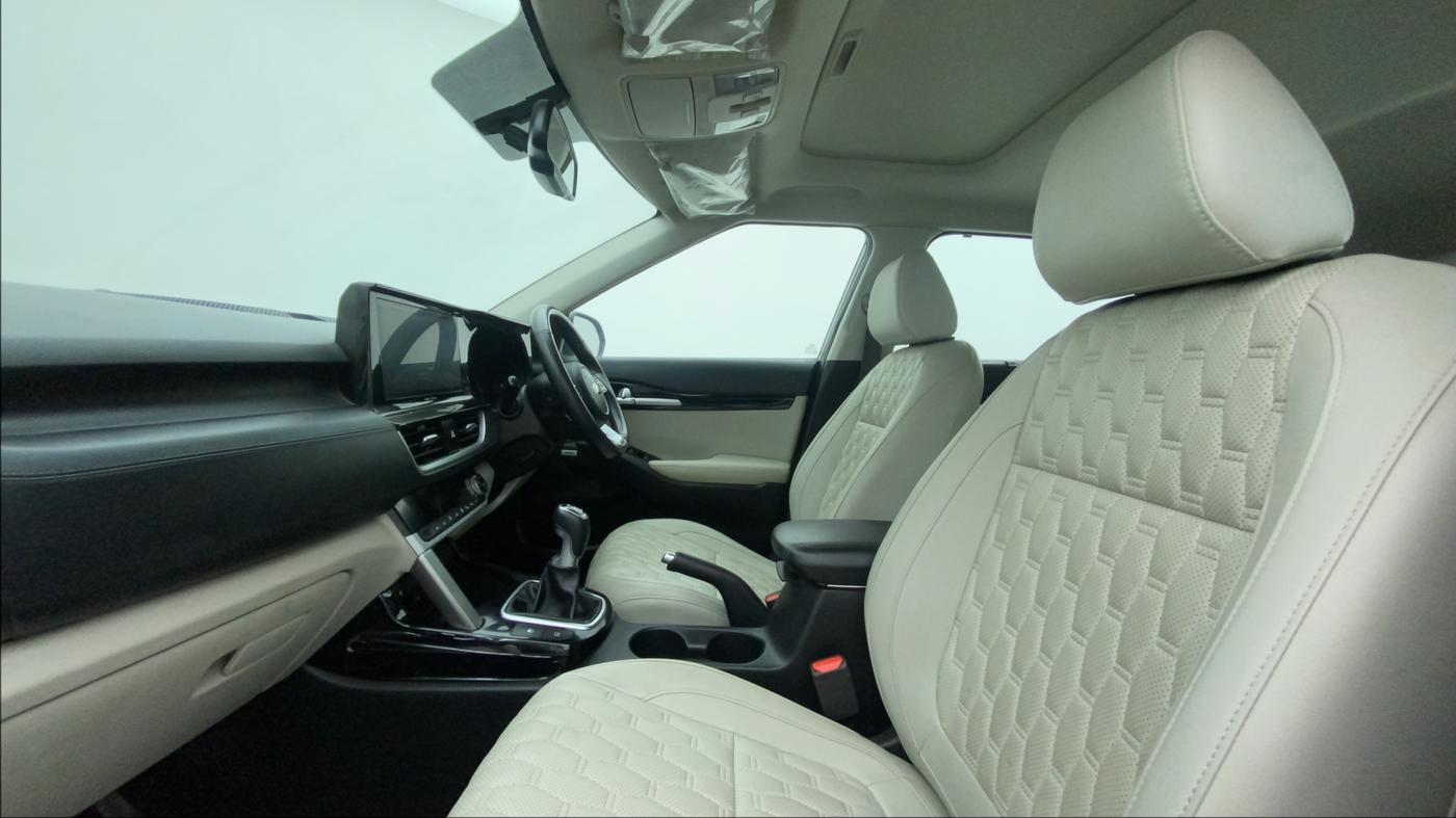 2020 KIA SELTOS HTX PLUS 1.5 DIESEL, Diesel, Manual, 57,230 km, Right Side Front Door Cabin
