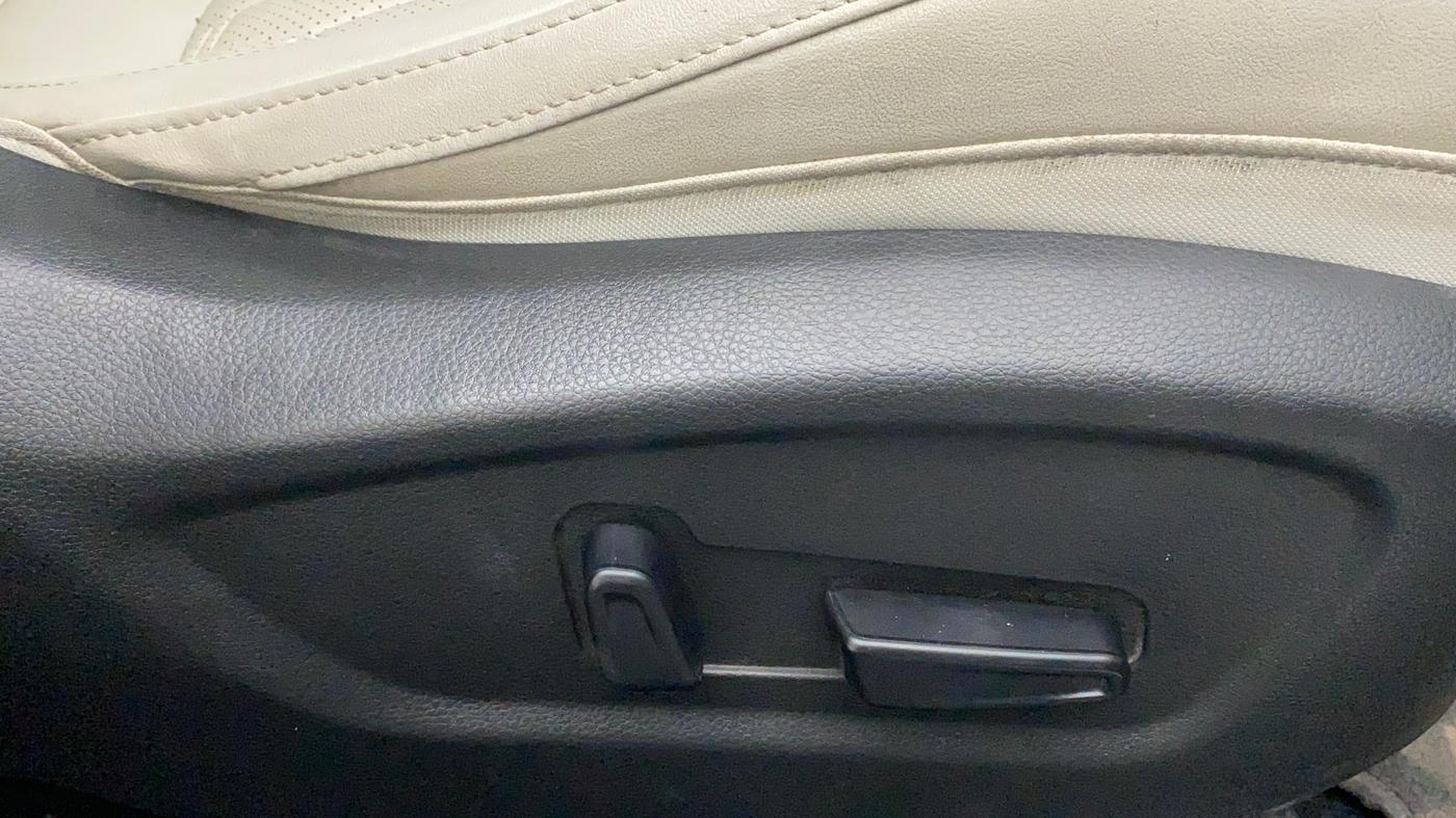 2020 KIA SELTOS HTX PLUS 1.5 DIESEL, Diesel, Manual, 57,230 km, Driver Side Adjustment Panel