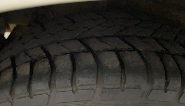 2013 Hyundai Grand i10 ASTA 1.2 KAPPA VTVT, Petrol, Manual, 75,139 km, Right Rear Tyre Tread