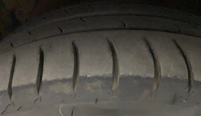 2013 Hyundai Grand i10 ASTA 1.2 KAPPA VTVT, Petrol, Manual, 75,139 km, Left Front Tyre Tread