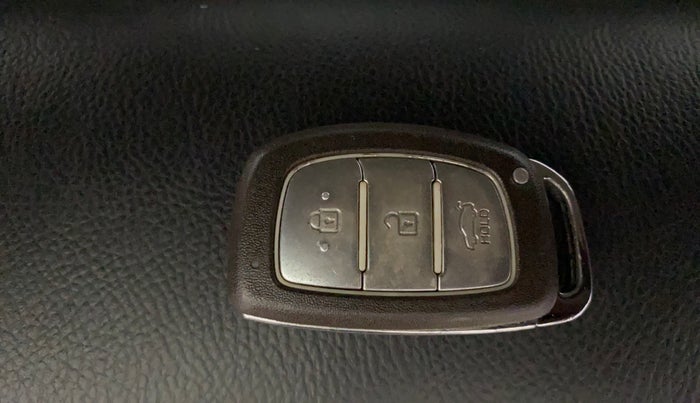 2013 Hyundai Grand i10 ASTA 1.2 KAPPA VTVT, Petrol, Manual, 75,139 km, Key Close Up