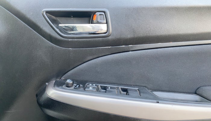 2023 Maruti Swift ZXI PLUS DUAL TONE, Petrol, Manual, 44,029 km, Driver Side Door Panels Control