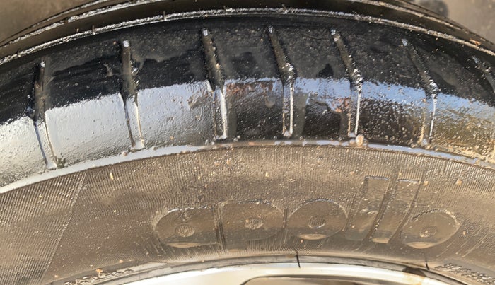 2023 Maruti Swift ZXI PLUS DUAL TONE, Petrol, Manual, 44,029 km, Left Rear Tyre Tread