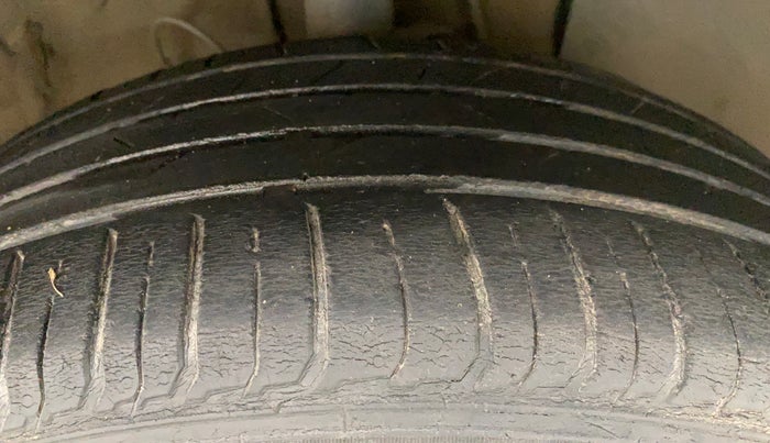 2020 Hyundai VENUE SX 1.0 TURBO, Petrol, Manual, 44,027 km, Right Front Tyre Tread
