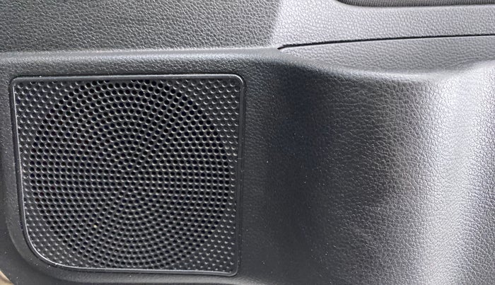 2017 Tata Hexa Varicor 400 XM, Diesel, Manual, 54,217 km, Speaker