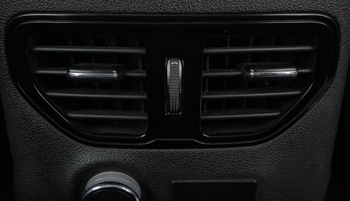 2017 Tata Hexa Varicor 400 XM, Diesel, Manual, 54,217 km, Rear AC Vents