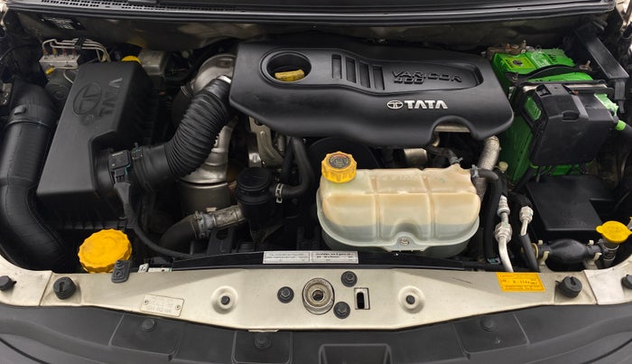 2017 Tata Hexa Varicor 400 XM, Diesel, Manual, 54,217 km, Open Bonet