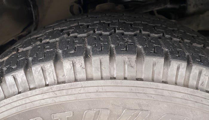 2017 Tata Hexa Varicor 400 XM, Diesel, Manual, 54,217 km, Right Front Tyre Tread