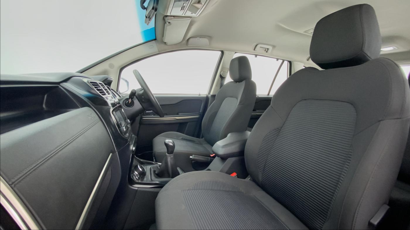 2017 Tata Hexa Varicor 400 XM, Diesel, Manual, 54,217 km, Right Side Front Door Cabin