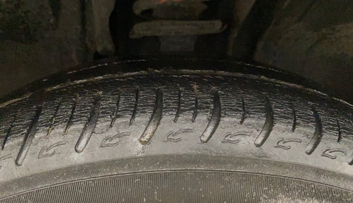 2021 Renault TRIBER RXZ, Petrol, Manual, 38,201 km, Right Front Tyre Tread