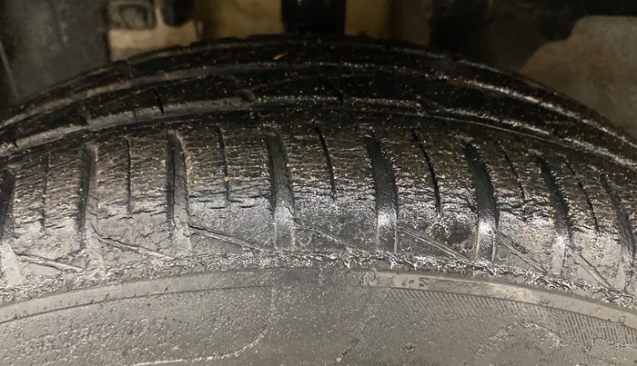 2019 Renault Kwid RXT 1.0 AMT, Petrol, Automatic, 42,872 km, Left Front Tyre Tread