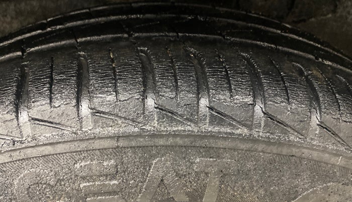 2019 Renault Kwid RXT 1.0 AMT, Petrol, Automatic, 42,872 km, Left Rear Tyre Tread