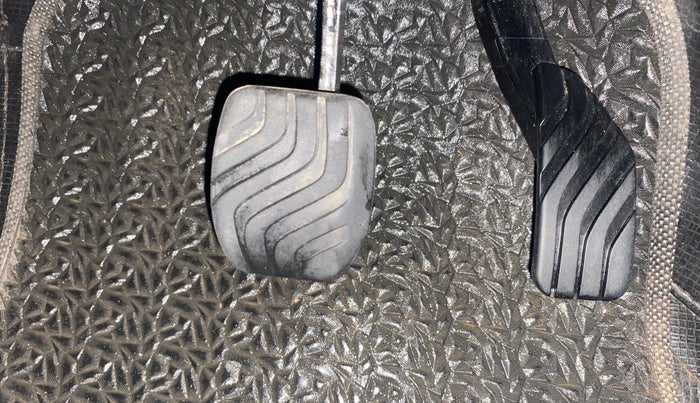 2019 Renault Kwid RXT 1.0 AMT, Petrol, Automatic, 42,872 km, Pedals