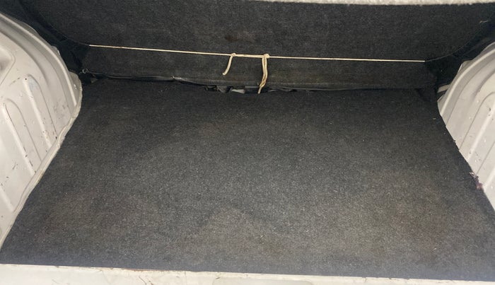 2019 Renault Kwid RXT 1.0 AMT, Petrol, Automatic, 42,872 km, Boot Inside