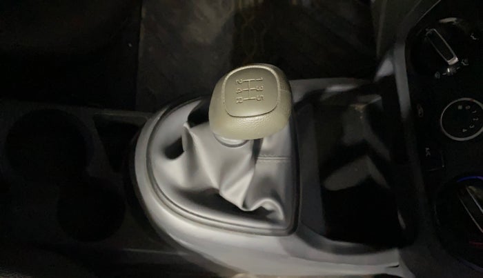 2022 Hyundai GRAND I10 NIOS ERA 1.2 KAPPA VTVT, Petrol, Manual, 11,002 km, Gear Lever