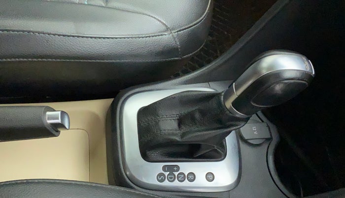 2018 Volkswagen Ameo HIGHLINE PLUS 1.5L AT 16 ALLOY, Diesel, Automatic, 79,577 km, Gear Lever