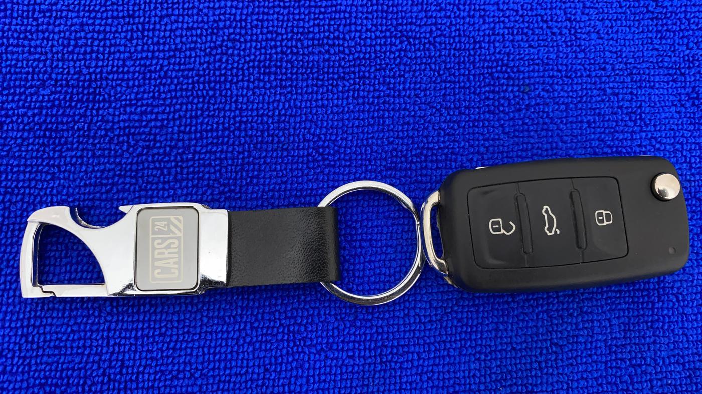 2018 Volkswagen Ameo HIGHLINE PLUS 1.5L AT 16 ALLOY, Diesel, Automatic, 79,577 km, Key Close Up