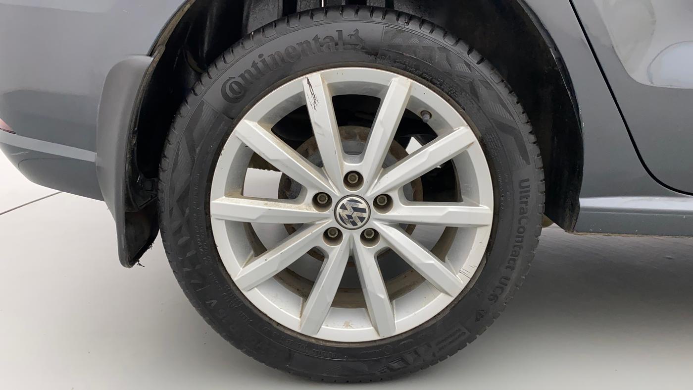 2018 Volkswagen Ameo HIGHLINE PLUS 1.5L AT 16 ALLOY, Diesel, Automatic, 79,577 km, Right Rear Wheel