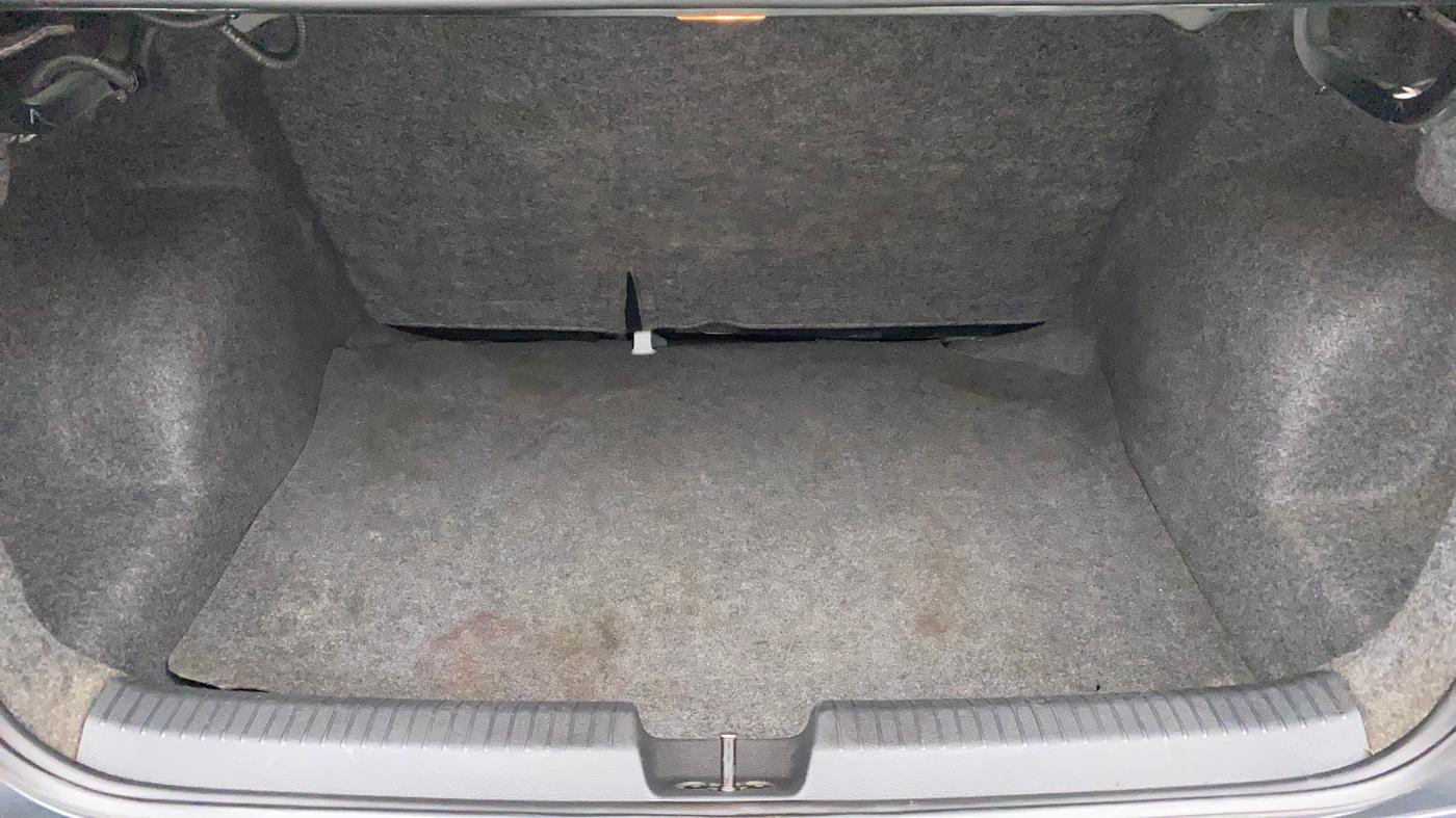 2018 Volkswagen Ameo HIGHLINE PLUS 1.5L AT 16 ALLOY, Diesel, Automatic, 79,577 km, Boot Inside