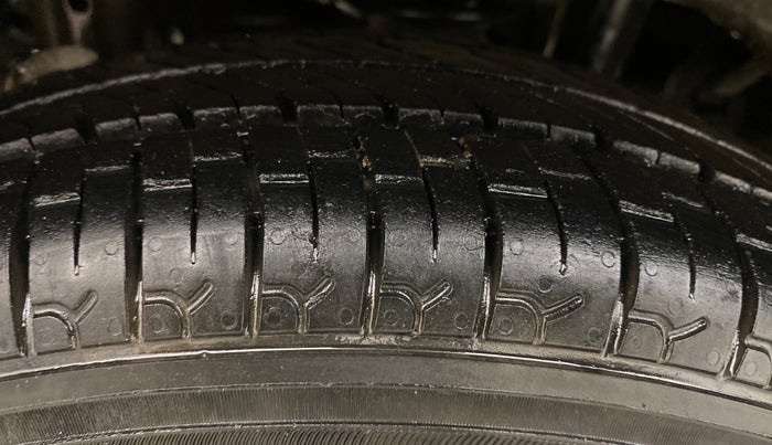 2015 Maruti Alto 800 LXI, Petrol, Manual, 33,898 km, Right Rear Tyre Tread