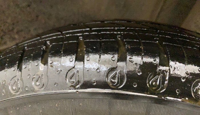 2020 Renault Kwid RXT 1.0 AMT (O), Petrol, Automatic, 21,782 km, Left Rear Tyre Tread