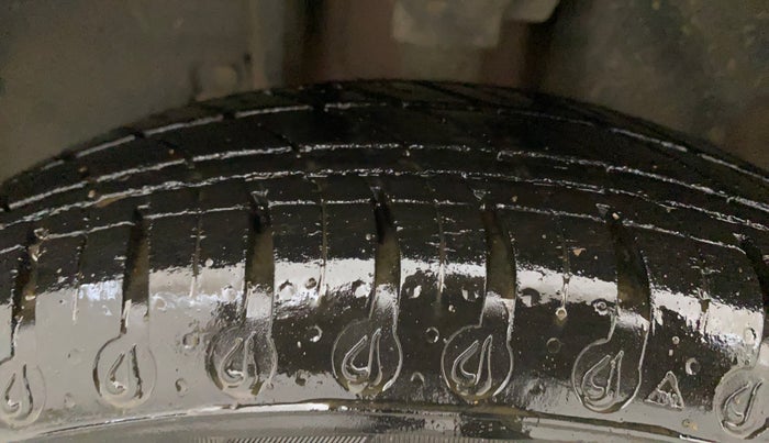 2020 Renault Kwid RXT 1.0 AMT (O), Petrol, Automatic, 21,782 km, Left Front Tyre Tread