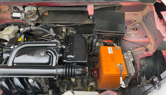 2020 Renault Kwid RXT 1.0 AMT (O), Petrol, Automatic, 21,782 km, Engine View - Left