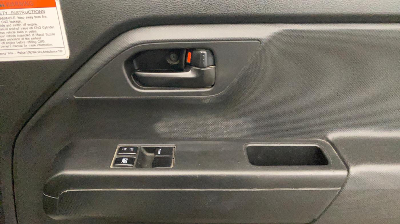 2020 Maruti New Wagon-R LXI CNG (O) 1.0, CNG, Manual, 77,258 km, Driver Side Door Panels Control