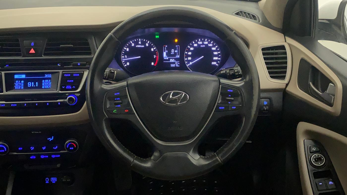 2014 Hyundai Elite i20 SPORTZ 1.2, Petrol, Manual, 58,499 km, Steering Wheel Close Up
